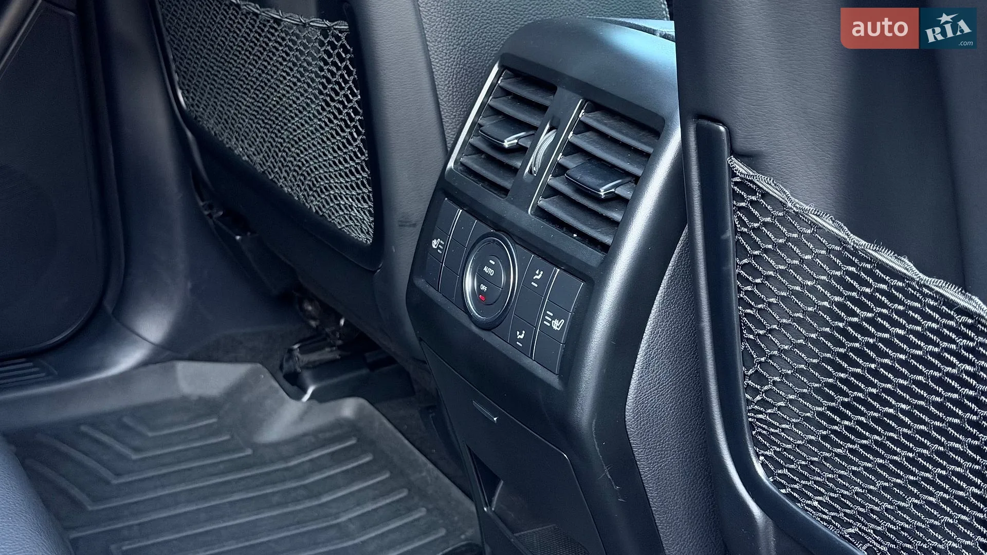 2015 Mercedes-Benz GLE - мініатюра 45