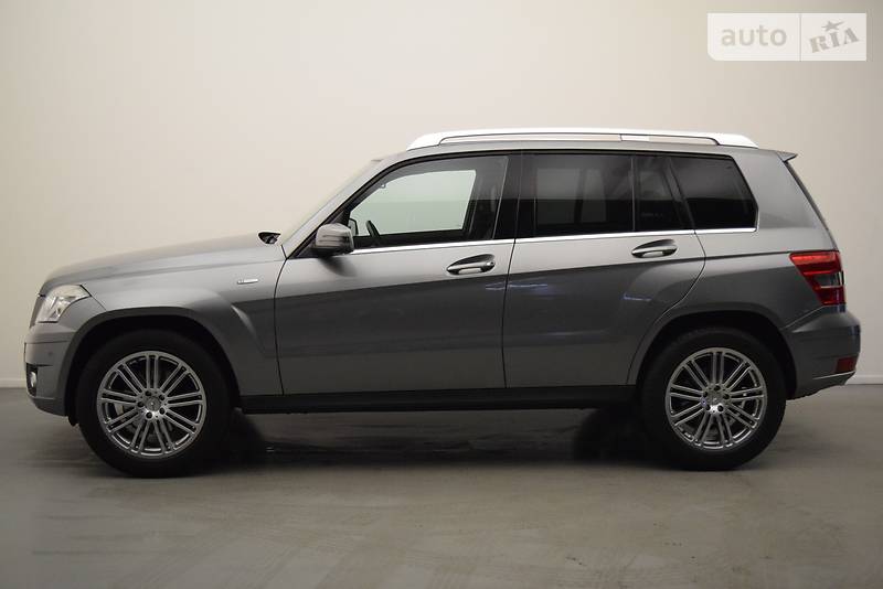 Позашляховик / Кросовер Mercedes-Benz GLK-Class 2010 в 