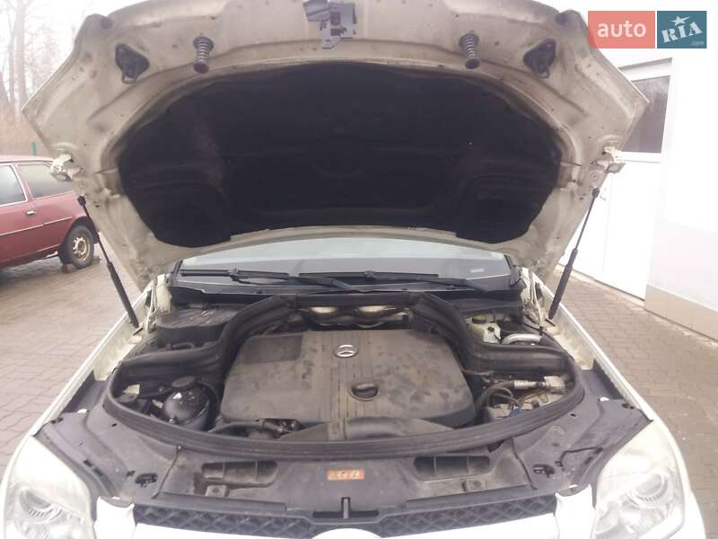 Позашляховик / Кросовер Mercedes-Benz GLK-Class 2010 в Нововолинську