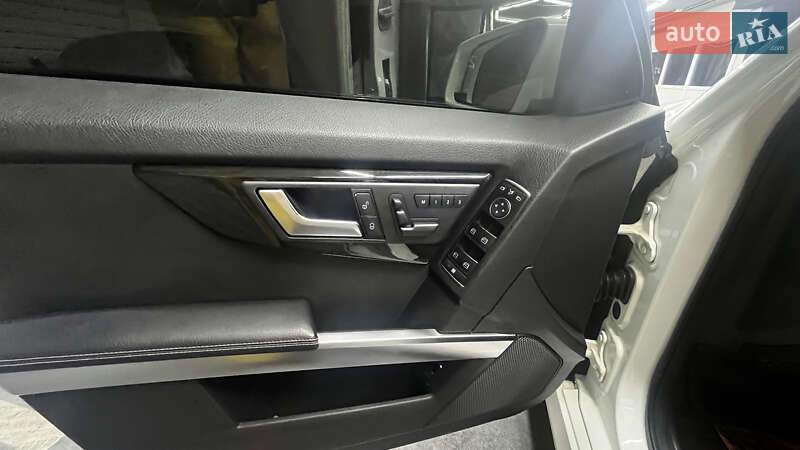 Позашляховик / Кросовер Mercedes-Benz GLK-Class 2013 в Южному