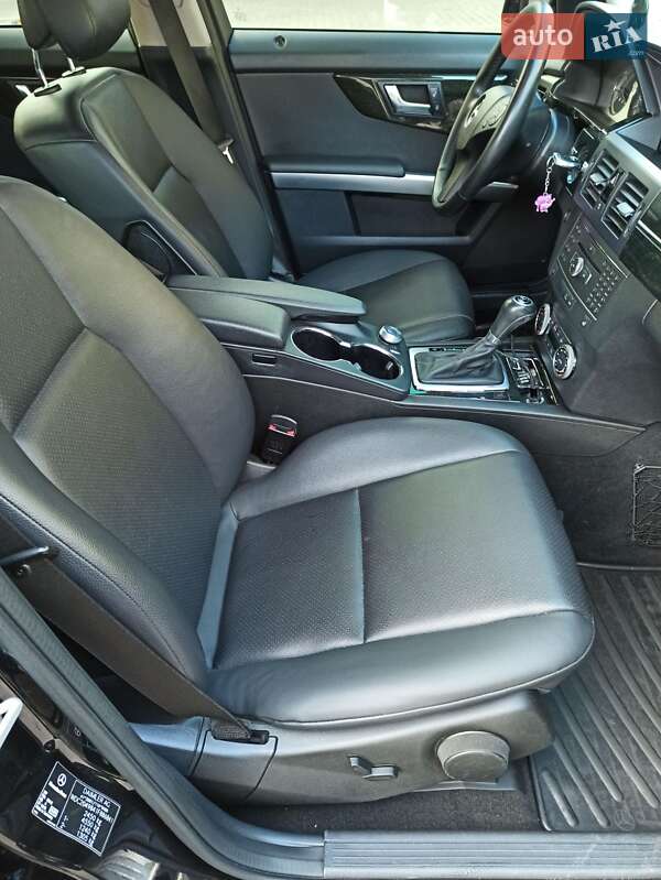 Внедорожник / Кроссовер Mercedes-Benz GLK-Class 2012 в Киеве