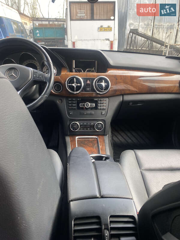 Позашляховик / Кросовер Mercedes-Benz GLK-Class 2014 в Житомирі