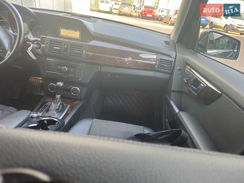 Внедорожник / Кроссовер Mercedes-Benz GLK-Class 2010 в Киеве