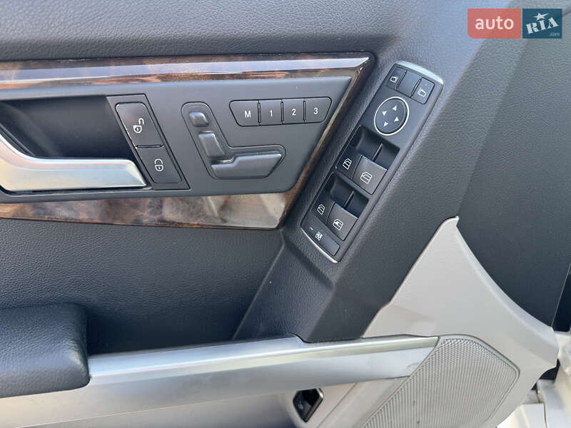Позашляховик / Кросовер Mercedes-Benz GLK-Class 2014 в Києві