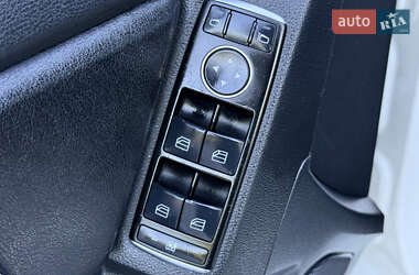 Внедорожник / Кроссовер Mercedes-Benz GLK-Class 2011 в 