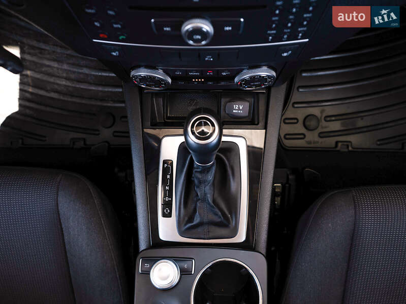 Позашляховик / Кросовер Mercedes-Benz GLK-Class 2011 в Києві фото 19 Позашляховик / Кросовер Mercedes-Benz GLK-Class 2011 в Києві