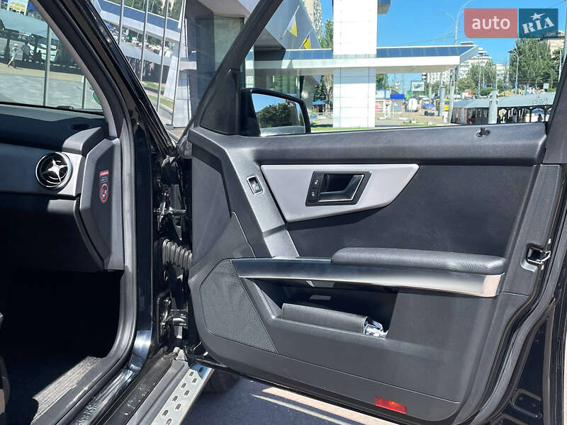 Внедорожник / Кроссовер Mercedes-Benz GLK-Class 2014 в Киеве