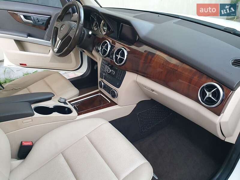 Внедорожник / Кроссовер Mercedes-Benz GLK-Class 2014 в Киеве