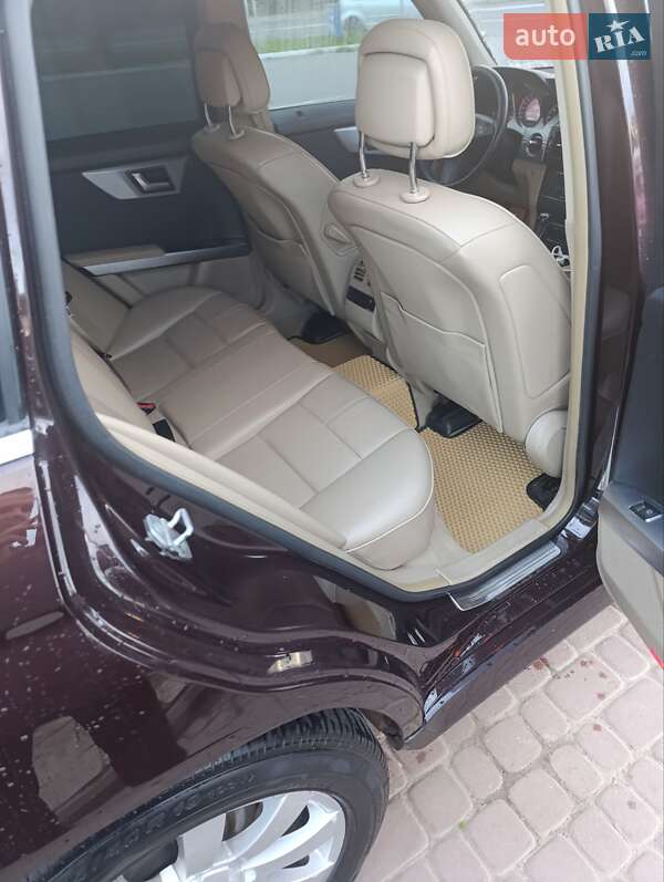 Внедорожник / Кроссовер Mercedes-Benz GLK-Class 2011 в Ивано-Франковске