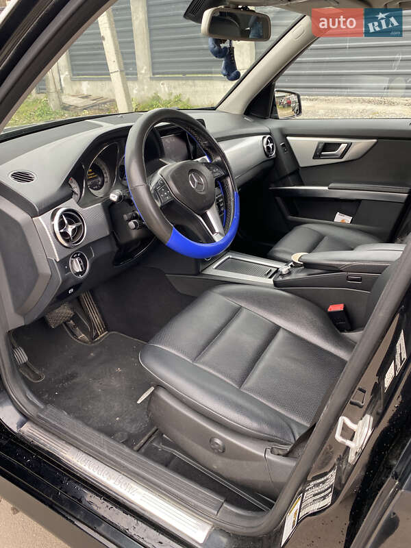 Позашляховик / Кросовер Mercedes-Benz GLK-Class 2014 в Зубрі фото 9 Позашляховик / Кросовер Mercedes-Benz GLK-Class 2014 в Зубрі