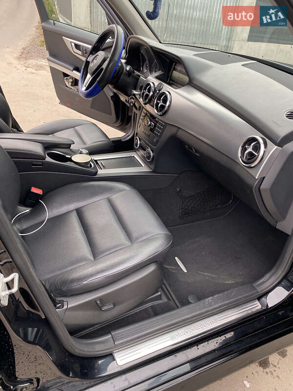 Позашляховик / Кросовер Mercedes-Benz GLK-Class 2014 в Зубрі фото 14 Позашляховик / Кросовер Mercedes-Benz GLK-Class 2014 в Зубрі