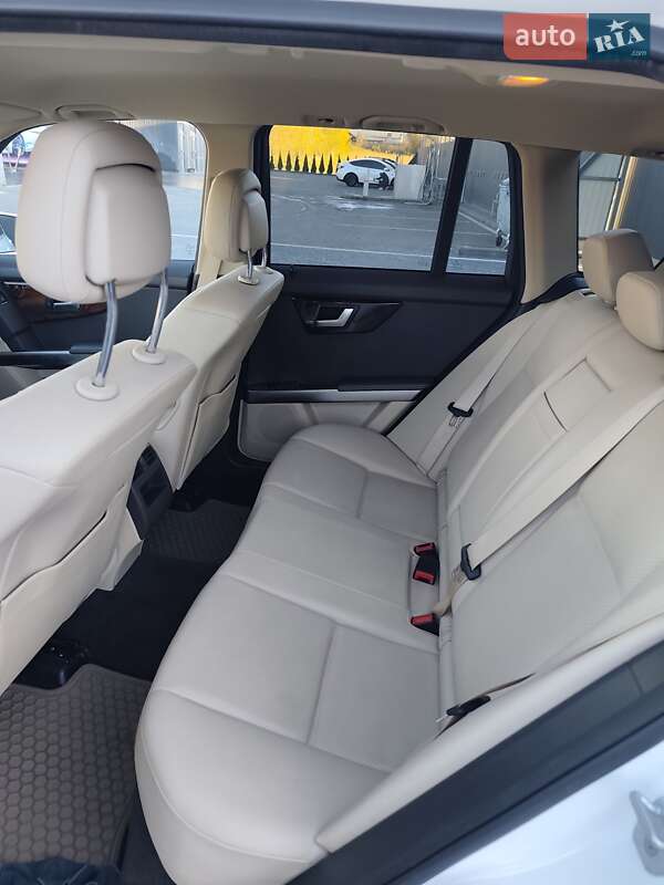 Внедорожник / Кроссовер Mercedes-Benz GLK-Class 2015 в Самборе фото 13 Внедорожник / Кроссовер Mercedes-Benz GLK-Class 2015 в Самборе