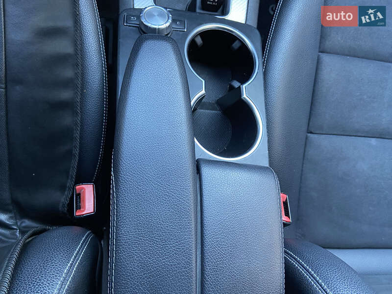 Позашляховик / Кросовер Mercedes-Benz GLK-Class 2012 в Рівному