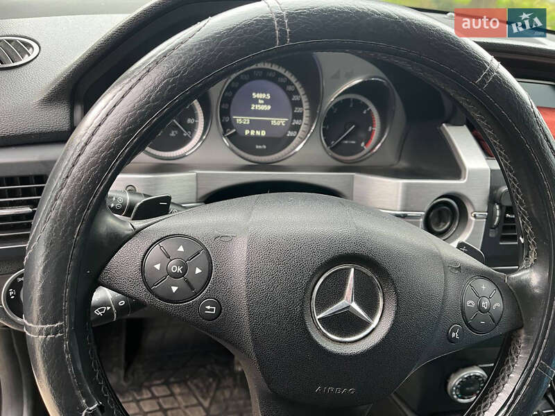 Позашляховик / Кросовер Mercedes-Benz GLK-Class 2011 в Чернівцях