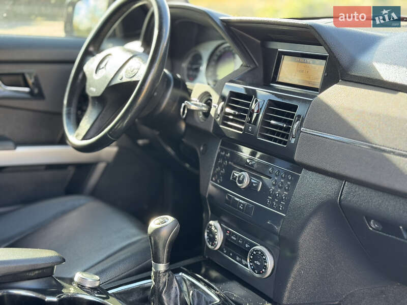 Внедорожник / Кроссовер Mercedes-Benz GLK-Class 2011 в Черновцах