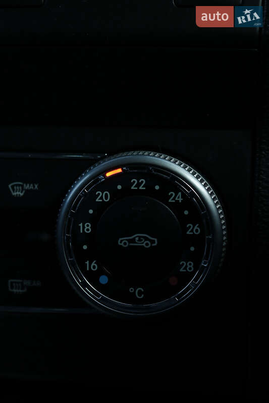 Позашляховик / Кросовер Mercedes-Benz GLK-Class 2010 в Львові фото 18 Позашляховик / Кросовер Mercedes-Benz GLK-Class 2010 в Львові