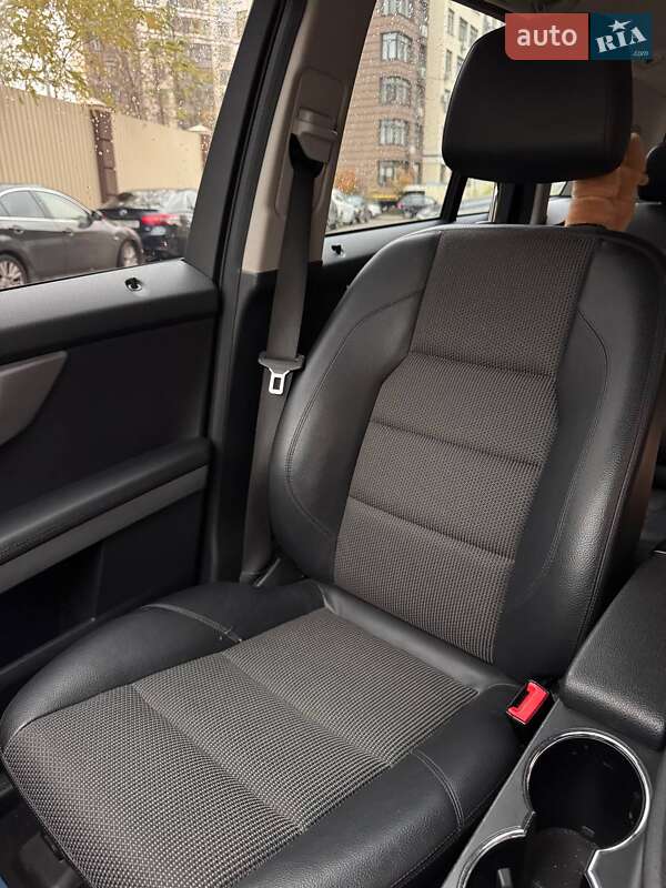 Позашляховик / Кросовер Mercedes-Benz GLK-Class 2011 в Києві фото 12 Позашляховик / Кросовер Mercedes-Benz GLK-Class 2011 в Києві