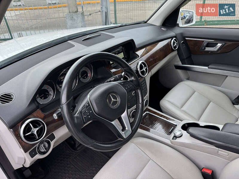 Внедорожник / Кроссовер Mercedes-Benz GLK-Class 2014 в Киеве