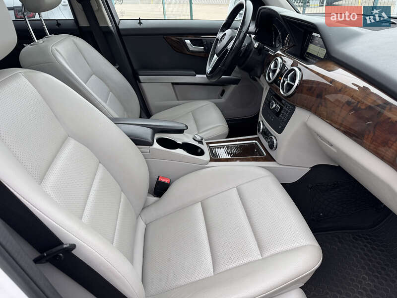 Внедорожник / Кроссовер Mercedes-Benz GLK-Class 2014 в Киеве