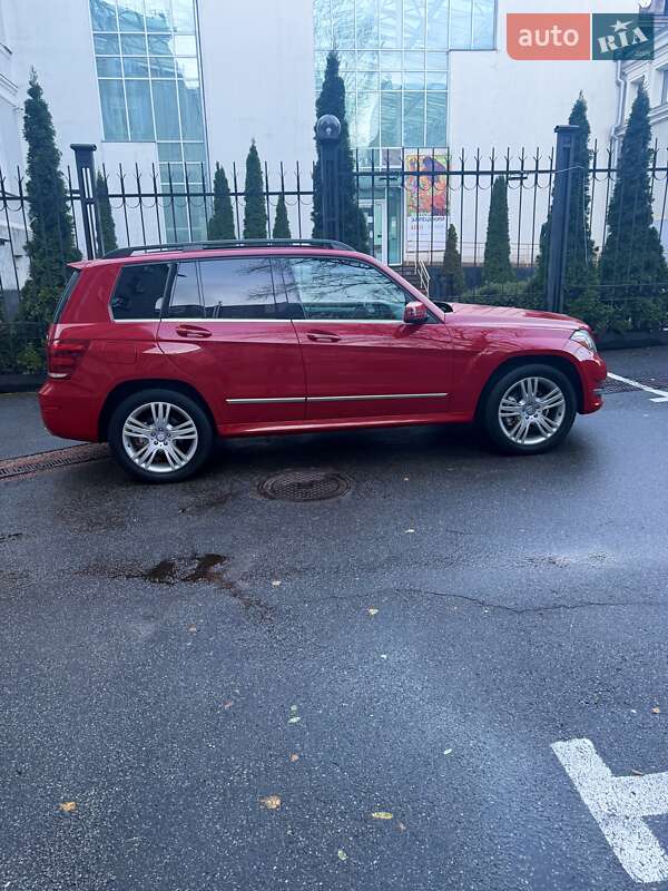 Позашляховик / Кросовер Mercedes-Benz GLK-Class 2014 в Києві
