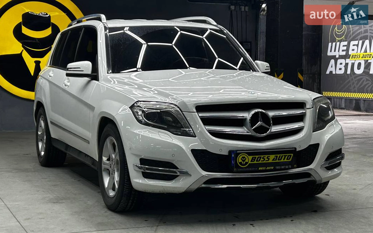 ID: 50092

Продається Mercedes-Benz GLK 220 CDI 4Matic 2013 року, куплений в Україні, ДТП не було, без підфарбувань, уся в рідній фарбі. Один ключ, є сервісна книжка. Встановлена всесезонна резина, техобслуговування щойно виконане — замінені масла та фільтри. Ходова повністю обслугована, мотор без зауважень і працює ідеально. Чорний потолок, повний привід 4WD, підігрів передніх сидінь, парктроніки по колу, мультимедія, автомат 7G-Tronic, круїз-контроль, повний електропакет та мультируль. Машина в чудовому стані та готова до експлуатації без додаткових вкладень.