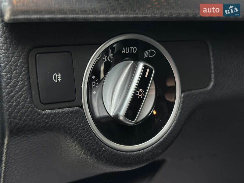 Внедорожник / Кроссовер Mercedes-Benz GLK-Class 2012 в Киеве