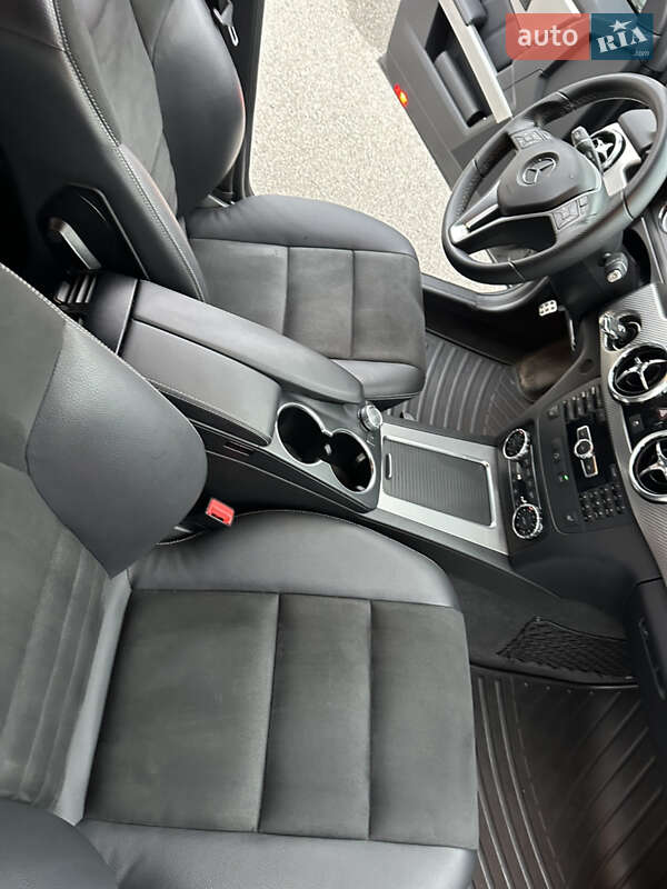 Внедорожник / Кроссовер Mercedes-Benz GLK-Class 2012 в Киеве