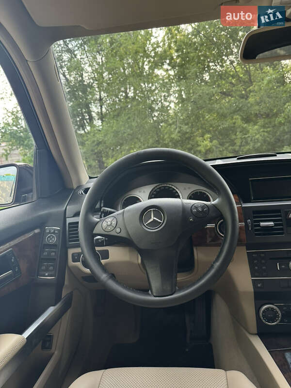 Позашляховик / Кросовер Mercedes-Benz GLK-Class 2011 в Києві