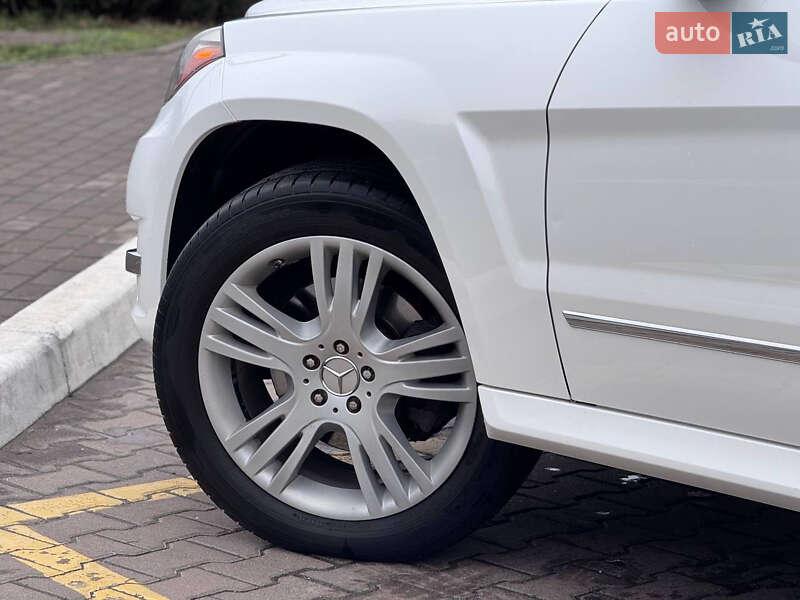 Позашляховик / Кросовер Mercedes-Benz GLK-Class 2014 в Києві