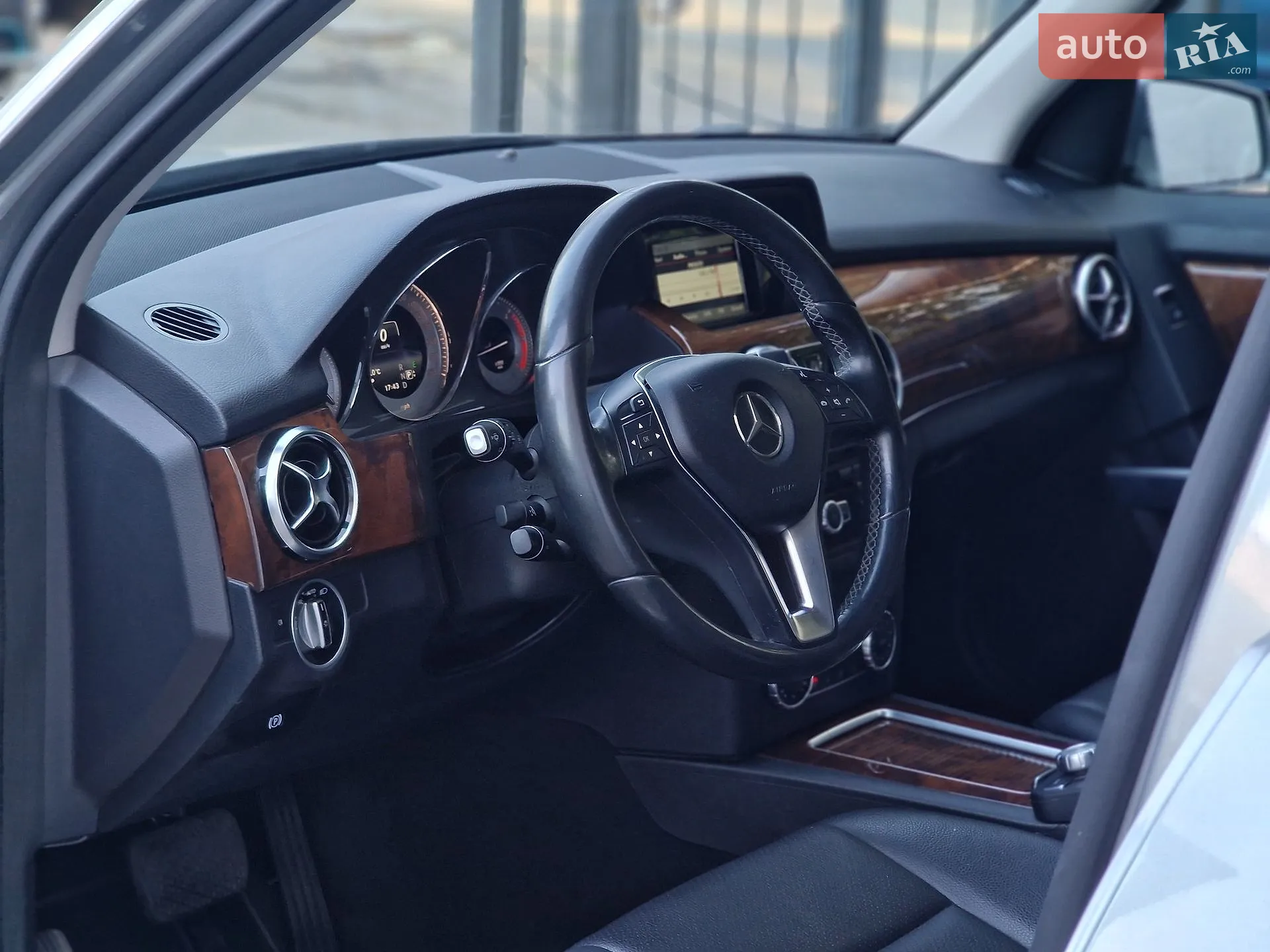 2015 Mercedes-Benz GLK-klasse - мініатюра 38