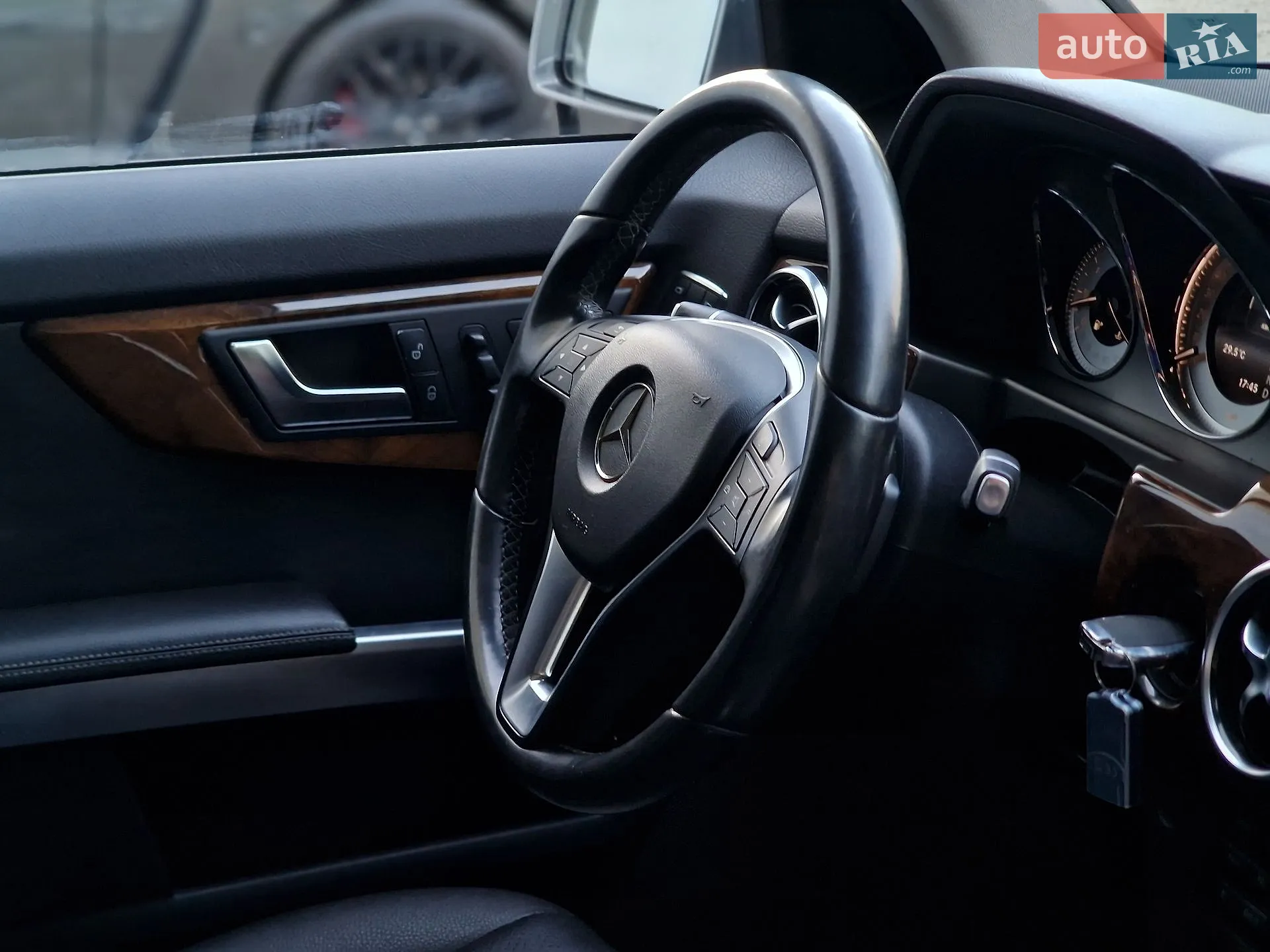 2015 Mercedes-Benz GLK-klasse - мініатюра 46