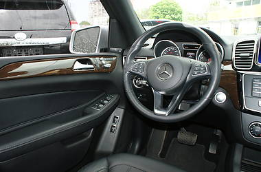 Позашляховик / Кросовер Mercedes-Benz GLS-Class 2017 в 