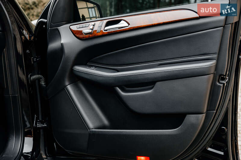 Внедорожник / Кроссовер Mercedes-Benz GLS-Class 2018 в Луцке фото 69 Внедорожник / Кроссовер Mercedes-Benz GLS-Class 2018 в Луцке