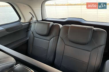 Внедорожник / Кроссовер Mercedes-Benz GLS-Class 2016 в 
