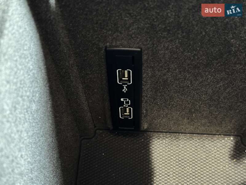 Позашляховик / Кросовер Mercedes-Benz GLS-Class 2018 в Дніпрі фото 43 Позашляховик / Кросовер Mercedes-Benz GLS-Class 2018 в Дніпрі