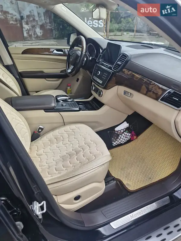Mercedes-Benz GLS Class 2017 VIN 4JGDF6EE6HA925648 фото оголошення 5 з 35