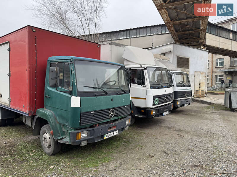 Вантажний фургон Mercedes-Benz LK-Series 1997 в 