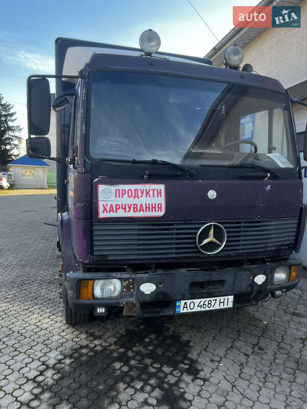 Грузовой фургон Mercedes-Benz LK-Series 1995 в Ужгороде