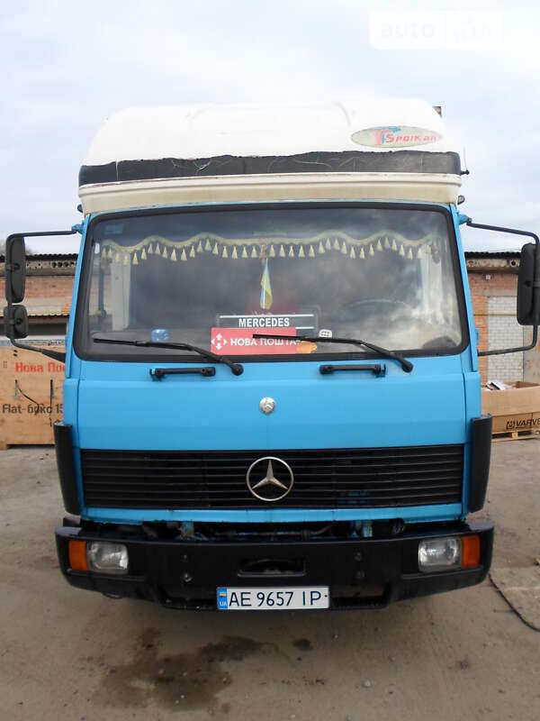 Вантажний фургон Mercedes-Benz LN-Series 1991 в Томаківці