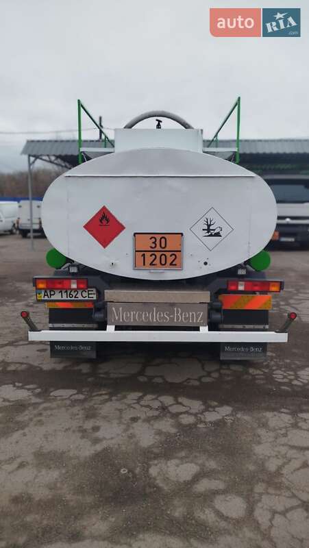 Бензовоз Mercedes-Benz LN-Series 1995 в Запорожье
