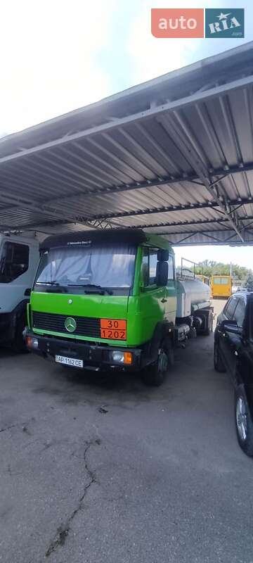 Бензовоз Mercedes-Benz LN-Series 1995 в Запорожье
