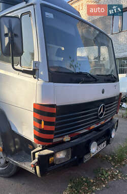 Грузовой фургон Mercedes-Benz LN-Series 1998 в Коростене