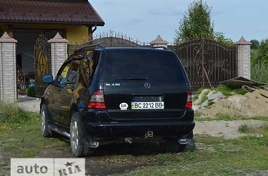 Внедорожник / Кроссовер Mercedes-Benz M-Class 2000 в 