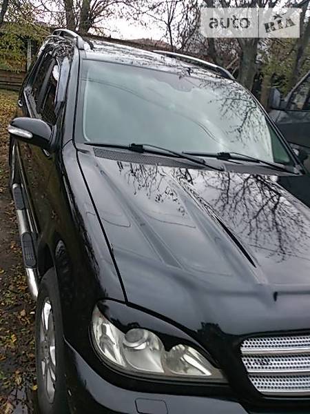Позашляховик / Кросовер Mercedes-Benz M-Class 2004 в Києві