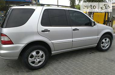 Внедорожник / Кроссовер Mercedes-Benz M-Class 2002 в Черновцах