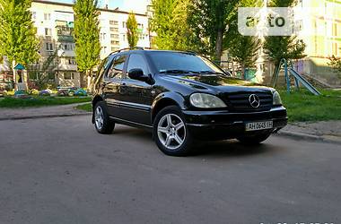 Внедорожник / Кроссовер Mercedes-Benz M-Class 2001 в Покровске