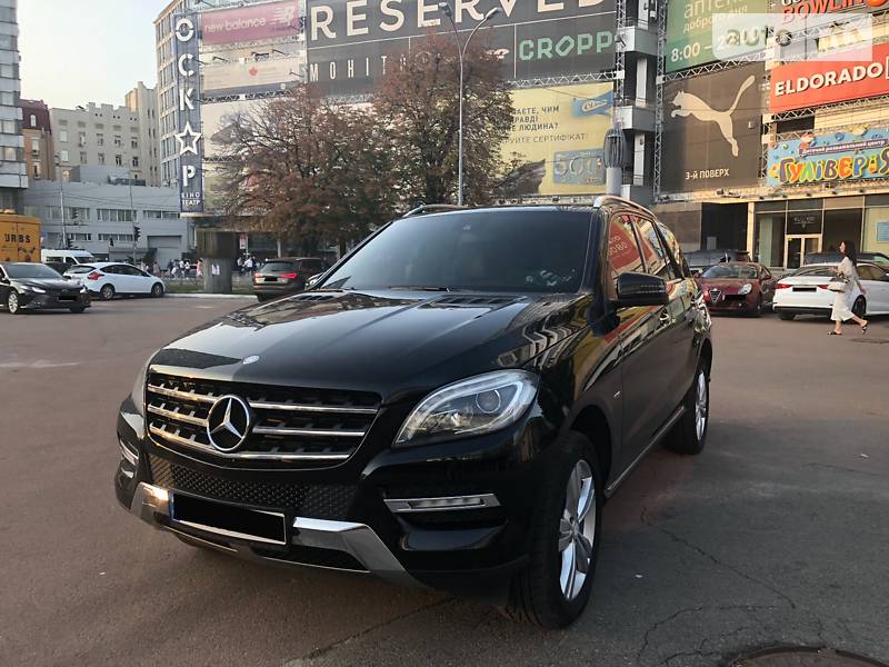 Внедорожник / Кроссовер Mercedes-Benz M-Class 2013 в Киеве