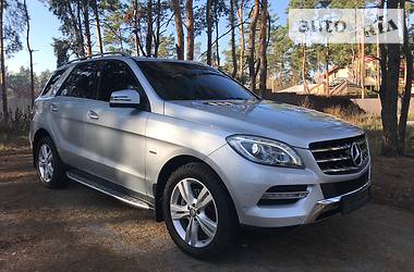 Внедорожник / Кроссовер Mercedes-Benz M-Class 2014 в Киеве