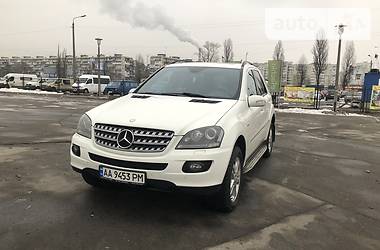 Позашляховик / Кросовер Mercedes-Benz M-Class 2008 в 