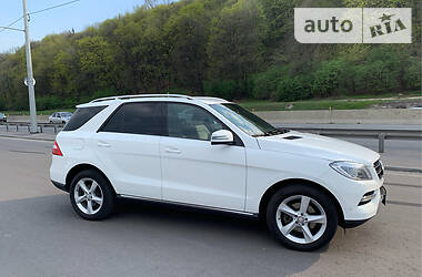 Внедорожник / Кроссовер Mercedes-Benz M-Class 2014 в Киеве